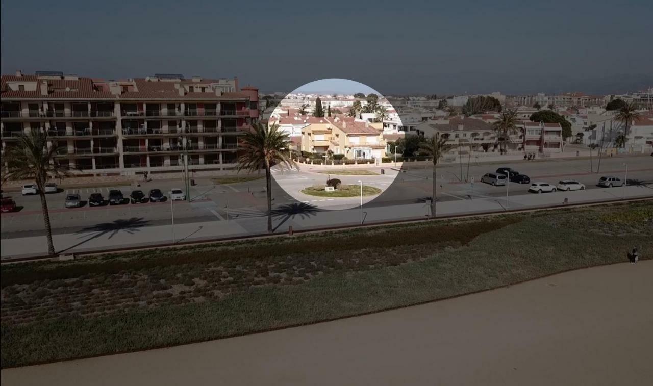 Apartament Amb Jardi A La Platja D'エンプリアブラバ エクステリア 写真