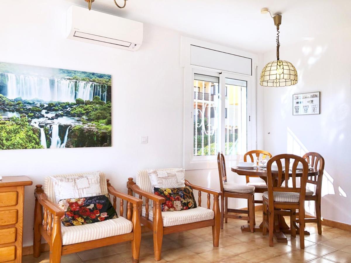 Apartament Amb Jardi A La Platja D'エンプリアブラバ エクステリア 写真