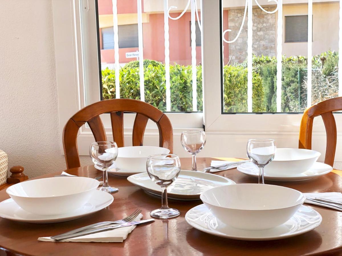 Apartament Amb Jardi A La Platja D'エンプリアブラバ エクステリア 写真